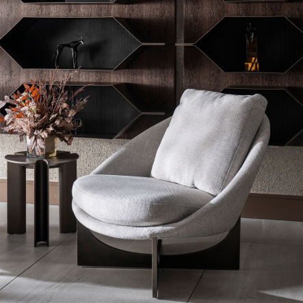 How to Design Your Living Room With Accent Chairs